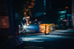 MOON TITAN MAX 1700 LÜMEN USB ÖN FAR - 7